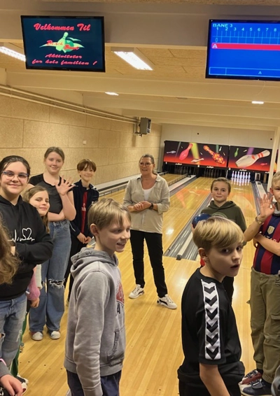 Unge der bowler 
